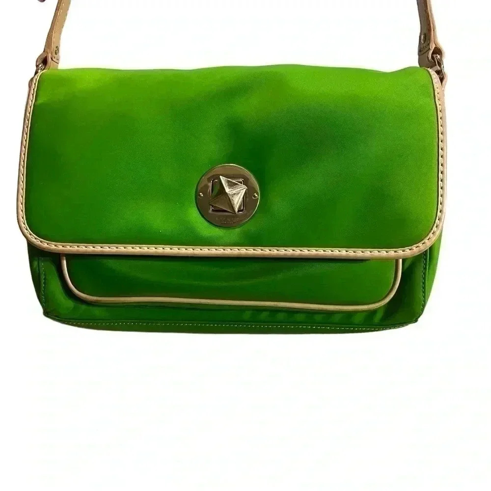 Kate Spade Cross Body /Shoulder Bag.  Pre Owned in Very good condition. - Picture 2 of 8